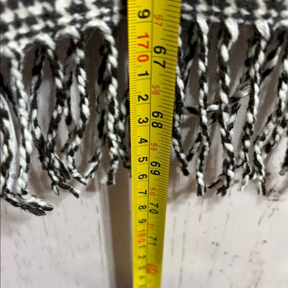NWT Better than Cashmere Stylish Houndstooth Scarf